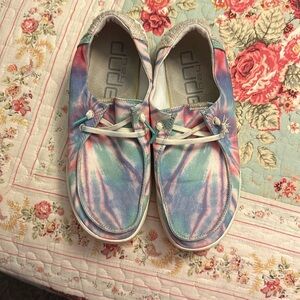 Hey Dudes size 8 high rise.